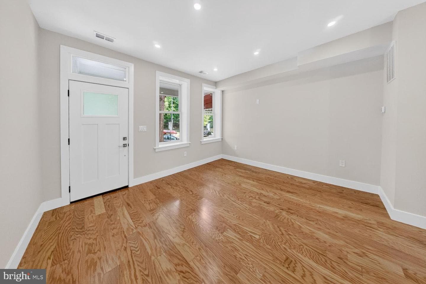 237 Rock Creek Church Road NW photo 3
