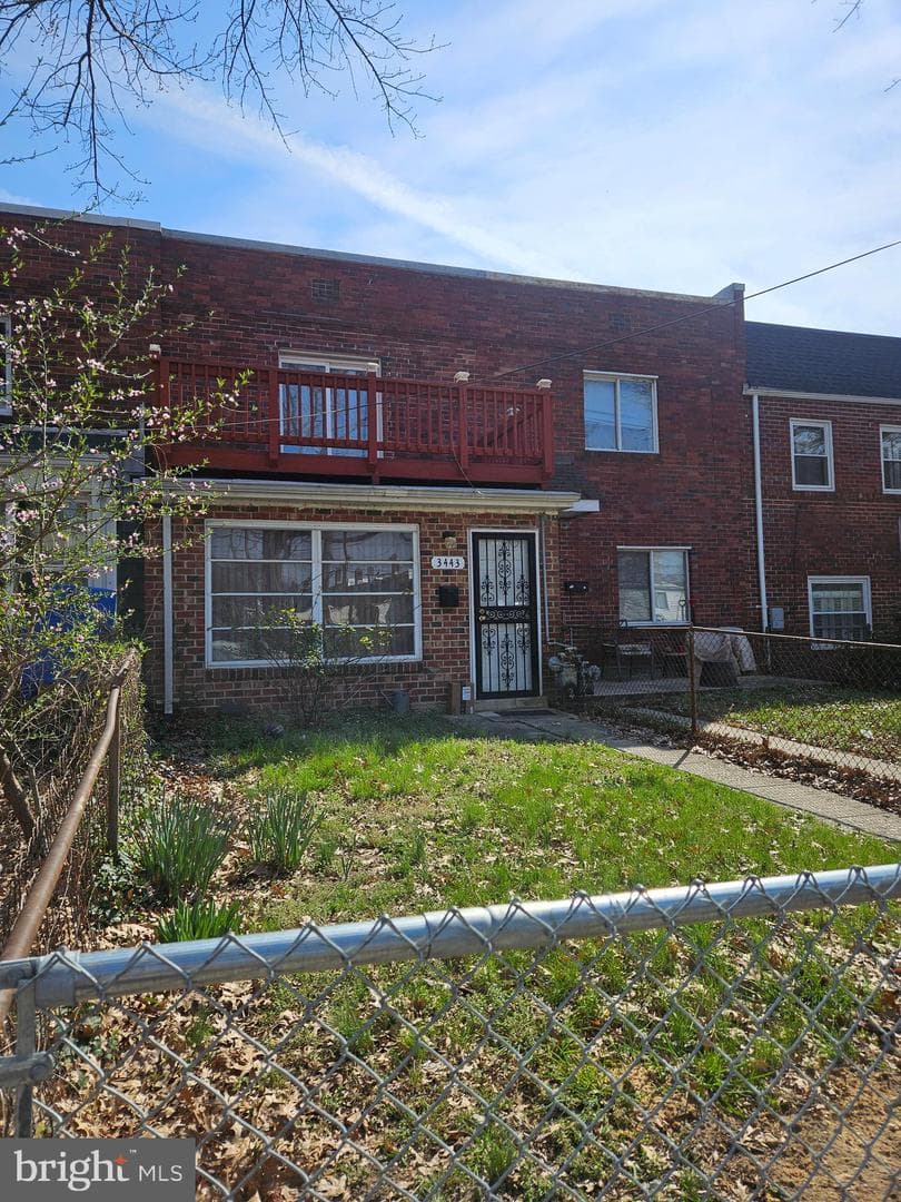 3443 Clay Street NE photo 5