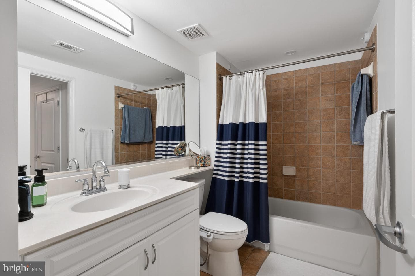 555 Massachusetts Avenue NW #506 photo 57