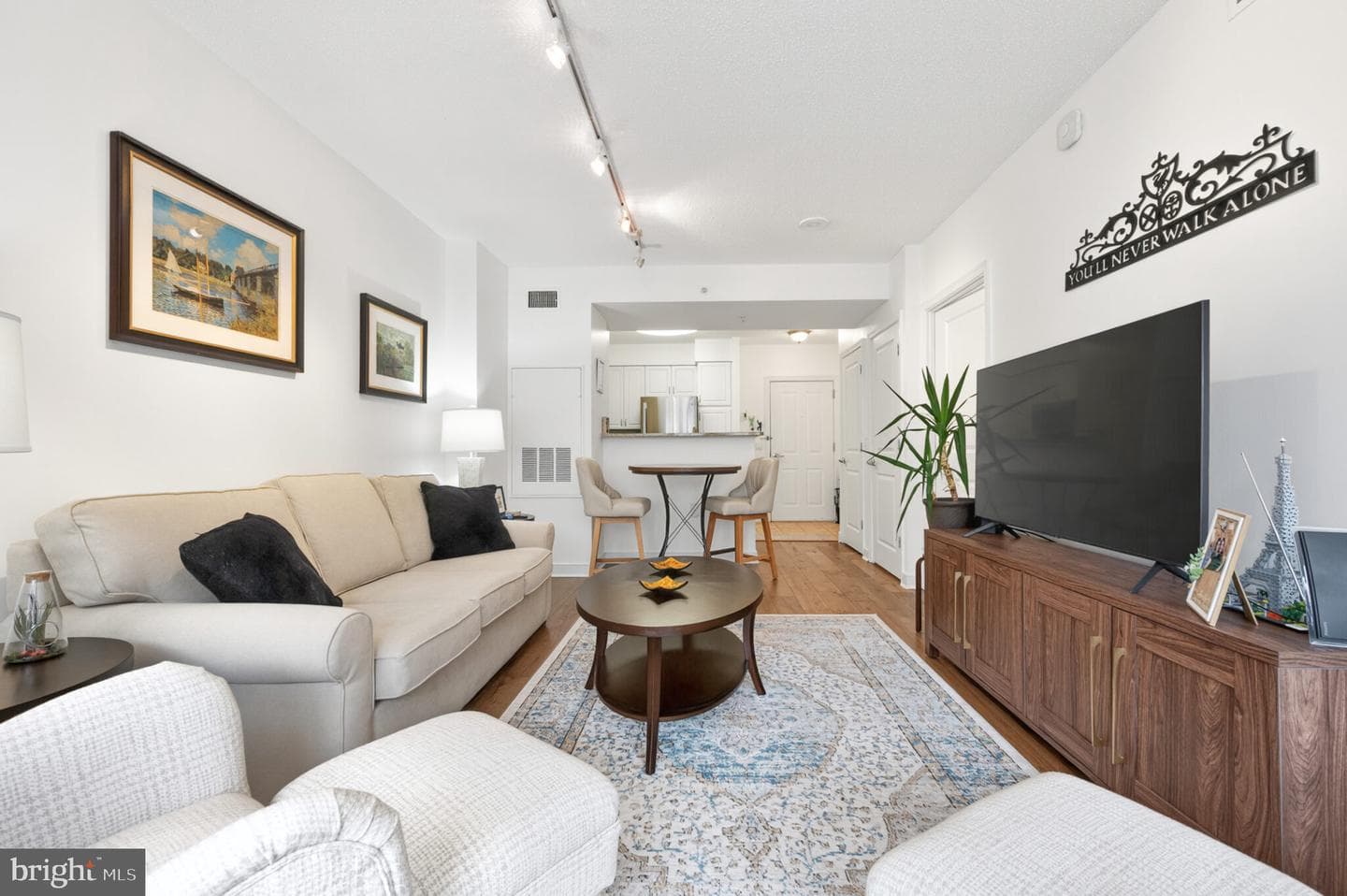 555 Massachusetts Avenue NW #506 photo 6