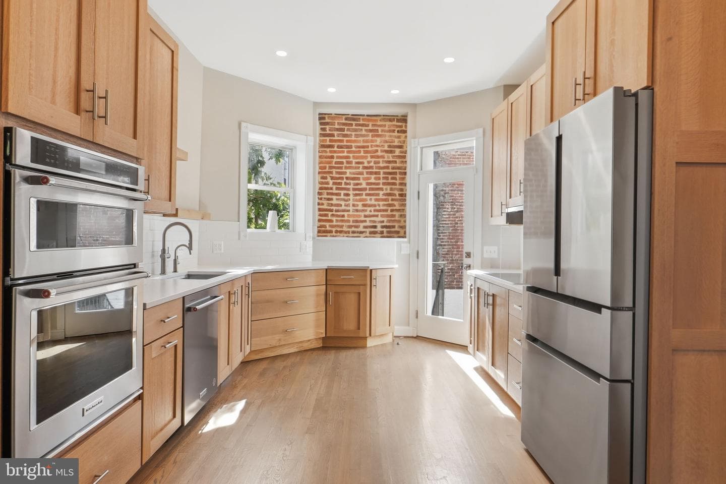706 12th Street NE photo 9
