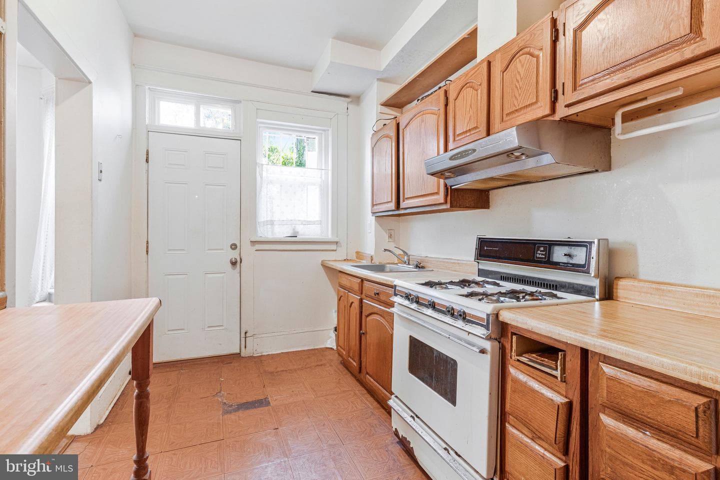 634 Irving Street NW photo 14