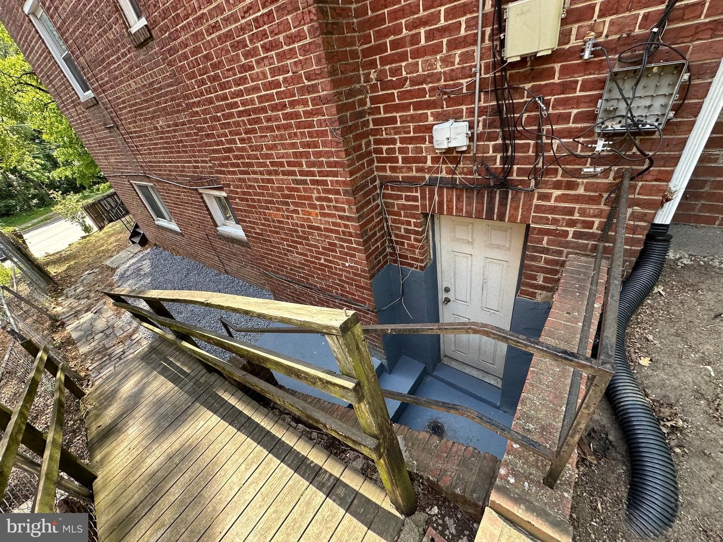521 Oakwood Street SE photo 38