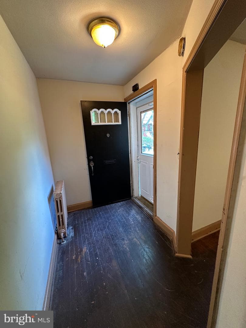521 Oakwood Street SE photo 4
