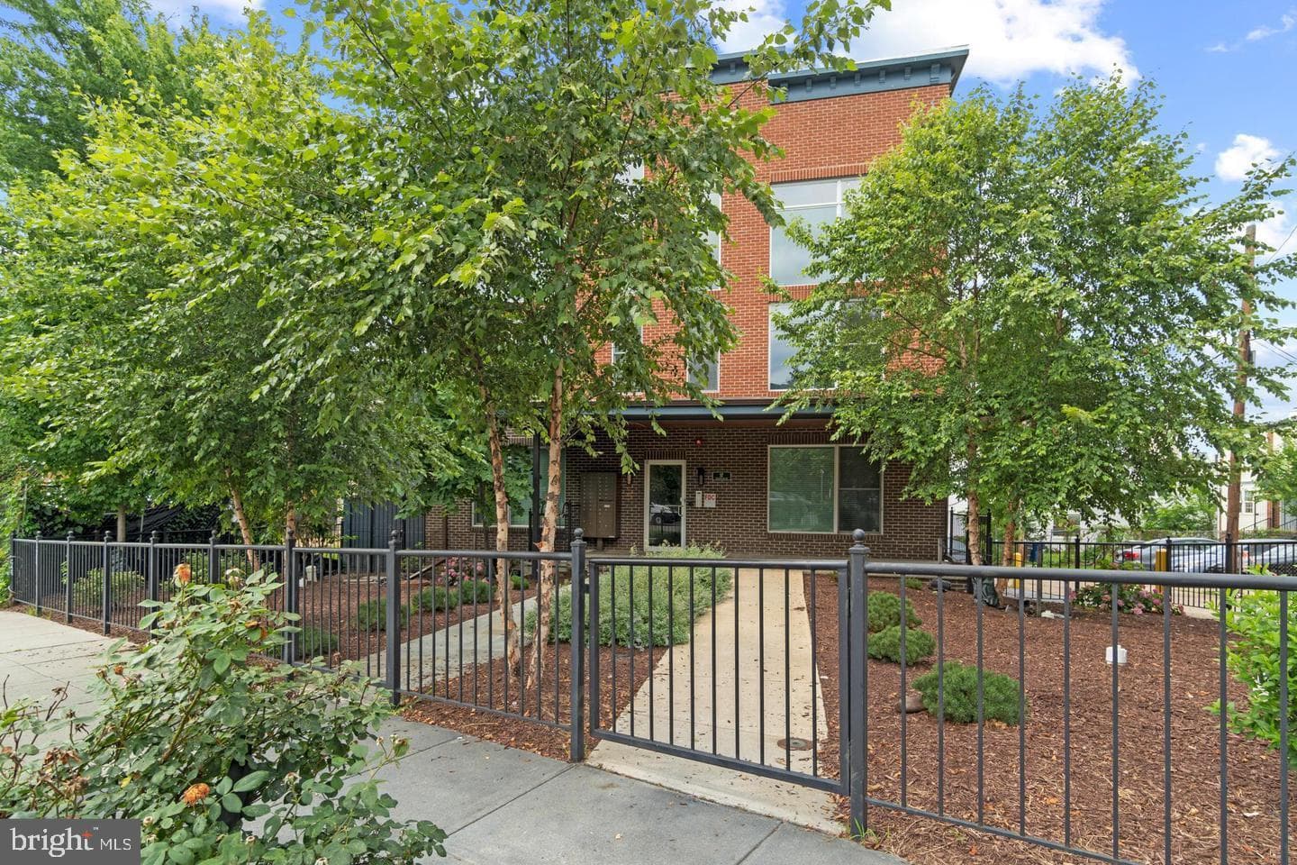 37 Missouri Avenue NW #2 photo 17