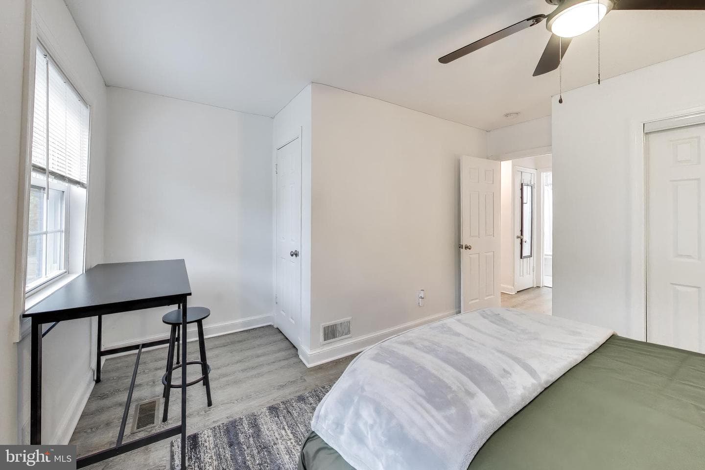 1310 Dexter Terrace SE photo 12