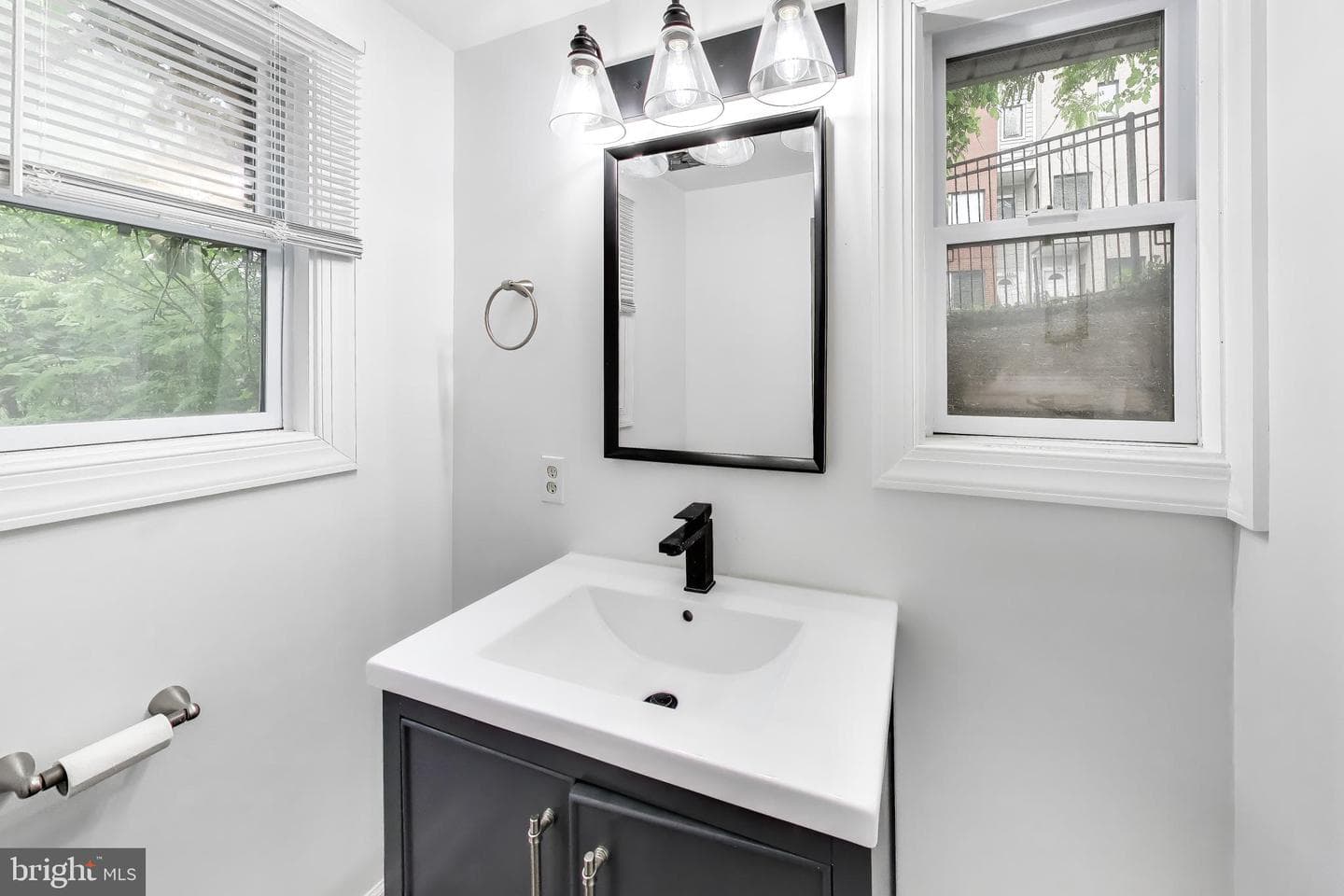 1310 Dexter Terrace SE photo 8