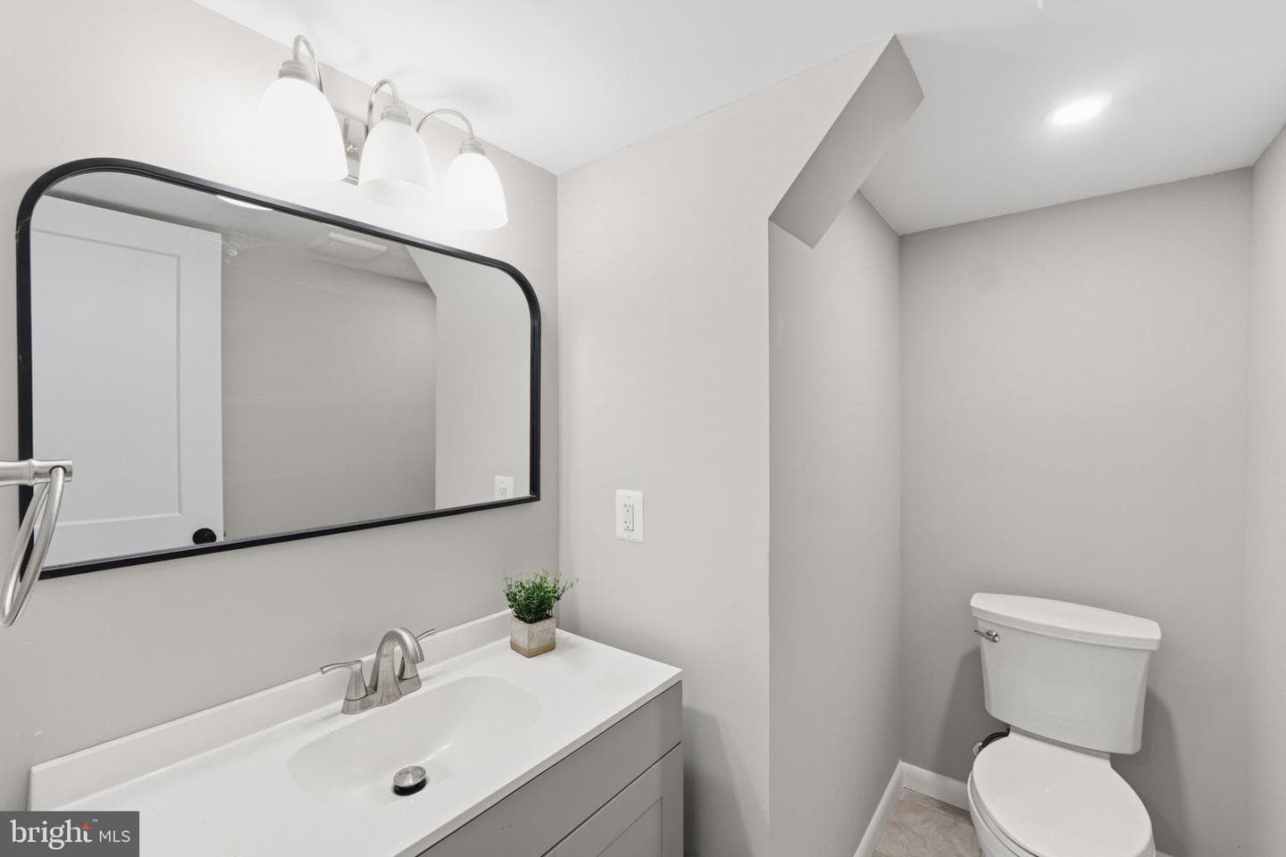7456 7th Street NW photo 25
