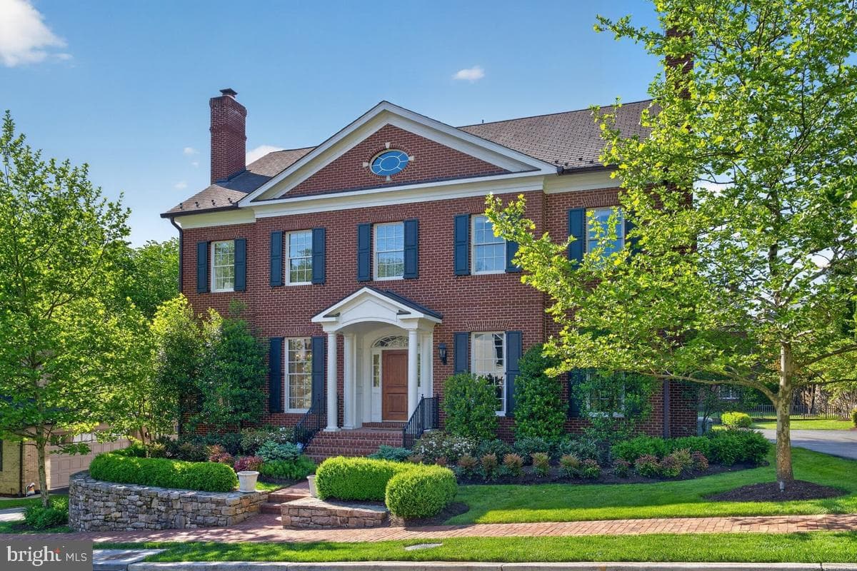 1935 Foxview Circle NW, Washington