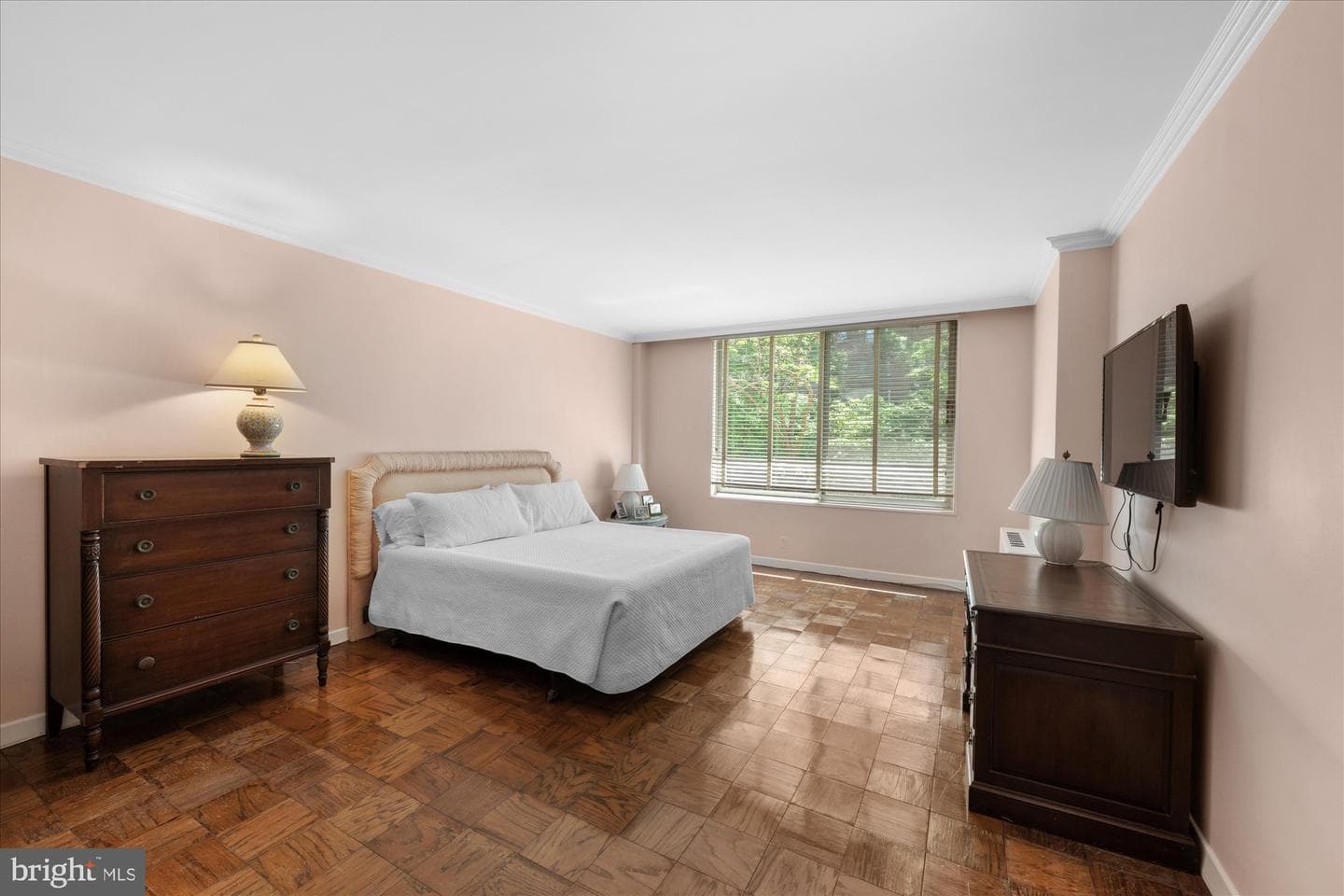 4100 Cathedral Avenue NW #717 photo 23