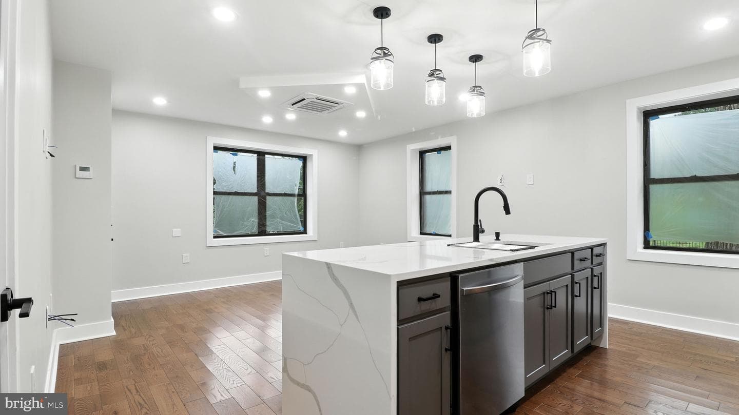 2256 High Street SE #1 photo 4