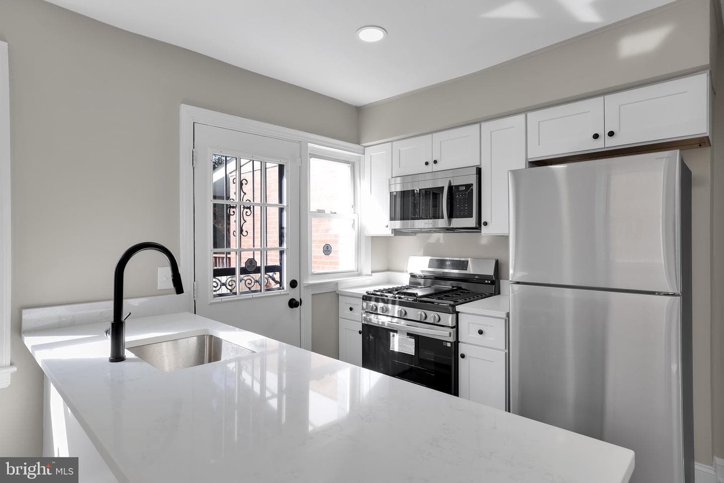 2411 Savannah Street SE photo 9