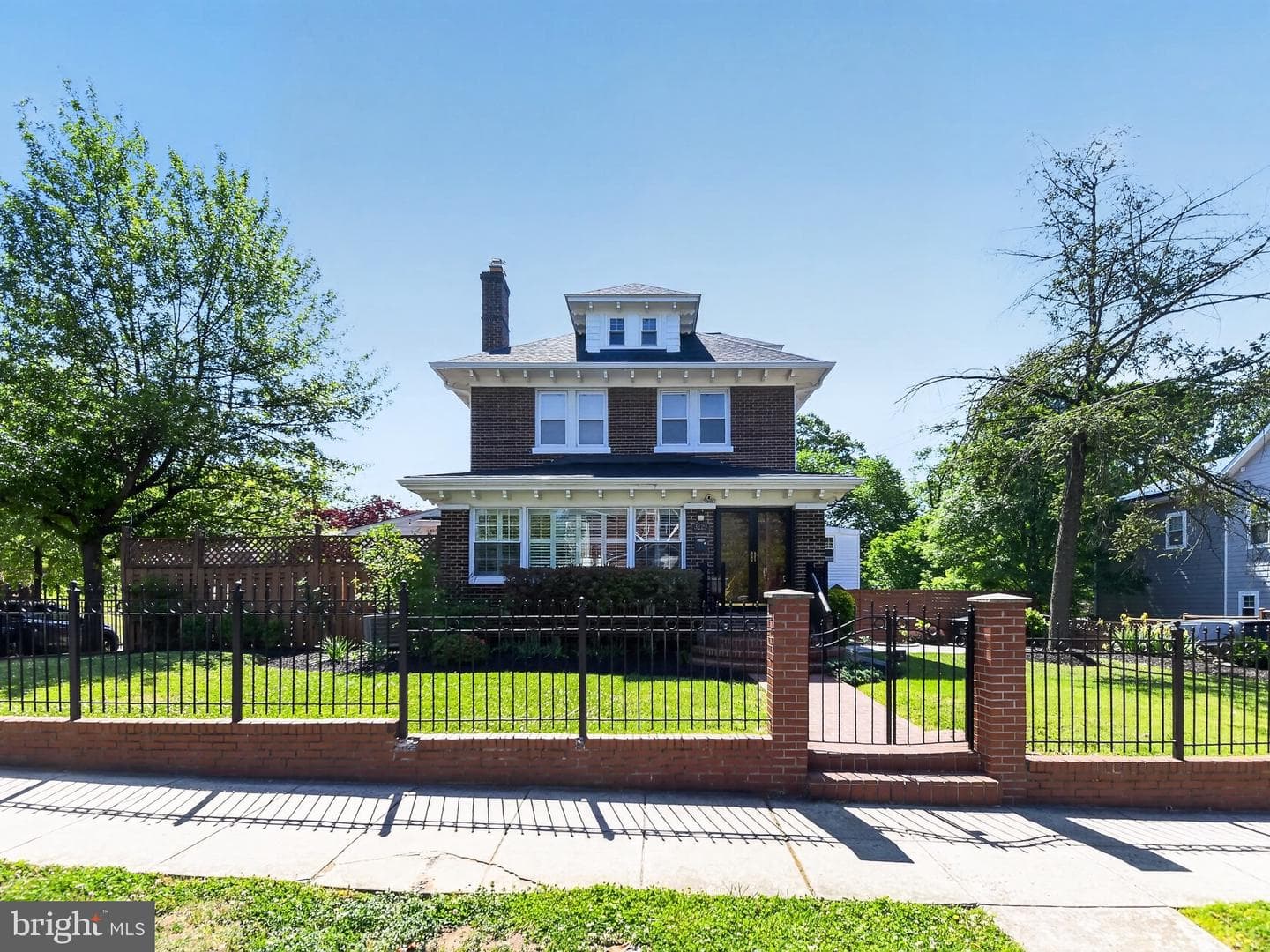 3229 Vista Street NE, Washington