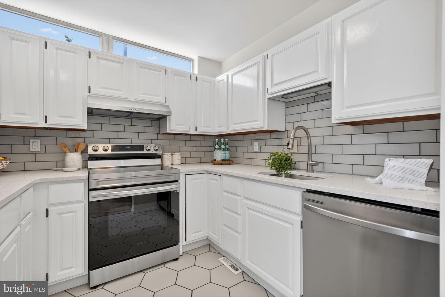385 O Street SW photo 9