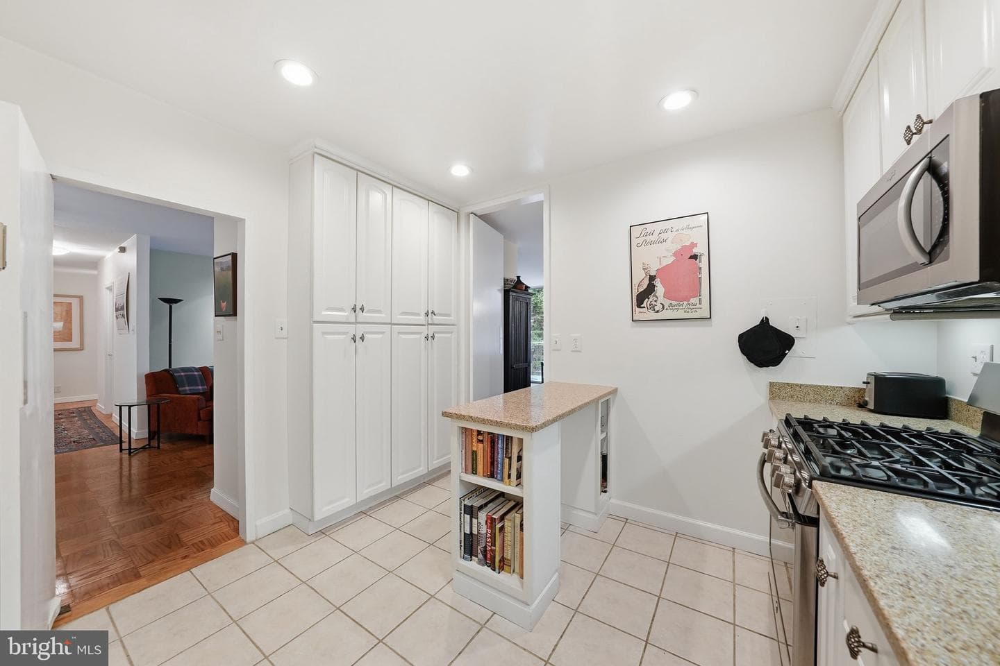 4100 Cathedral Avenue NW #820 photo 15