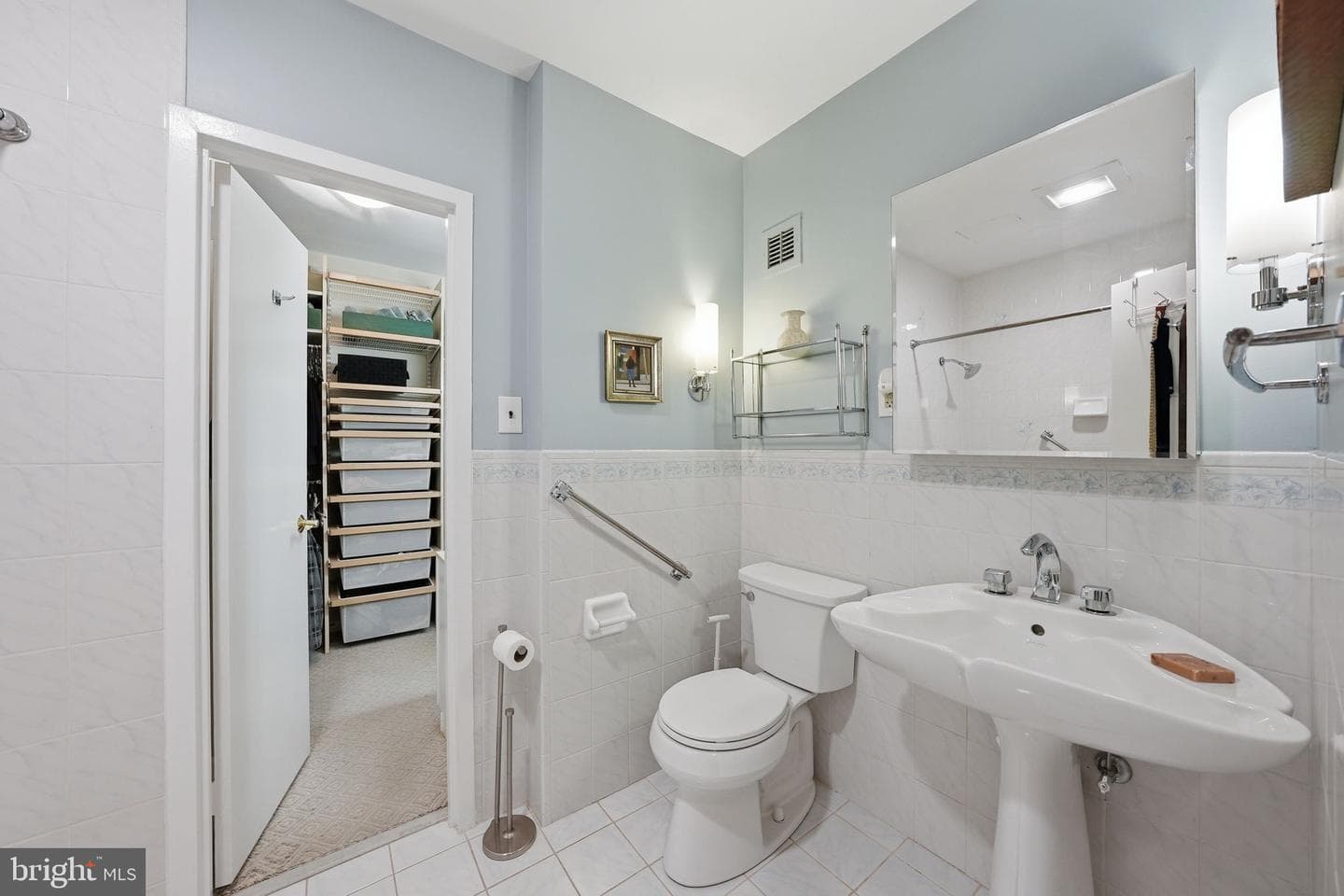 4100 Cathedral Avenue NW #820 photo 24
