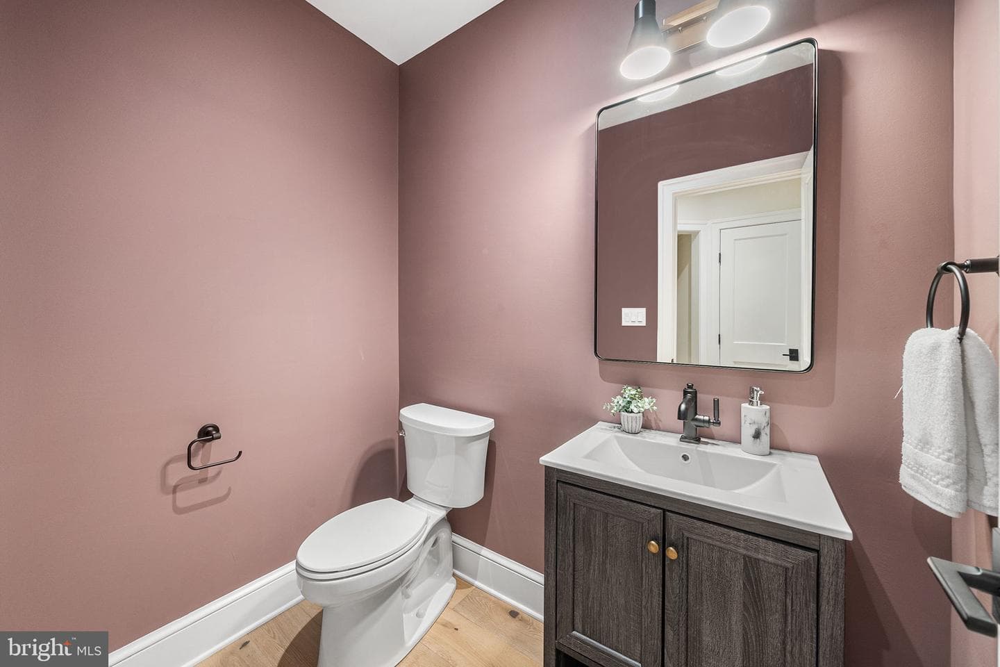 3822 Van Ness Street NW photo 44