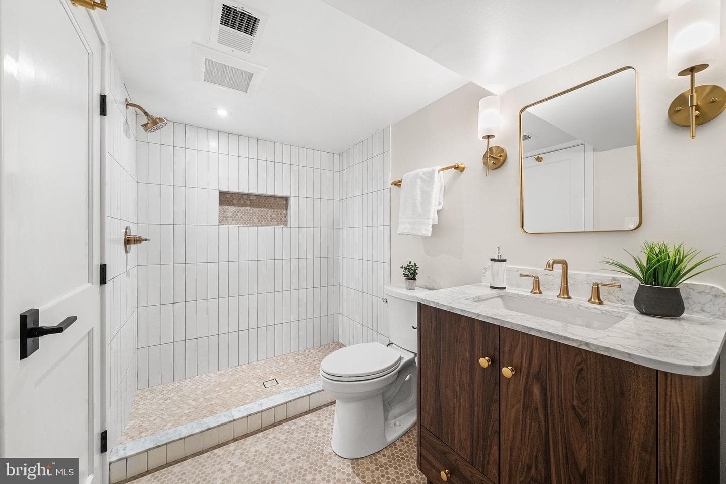 3822 Van Ness Street NW photo 59