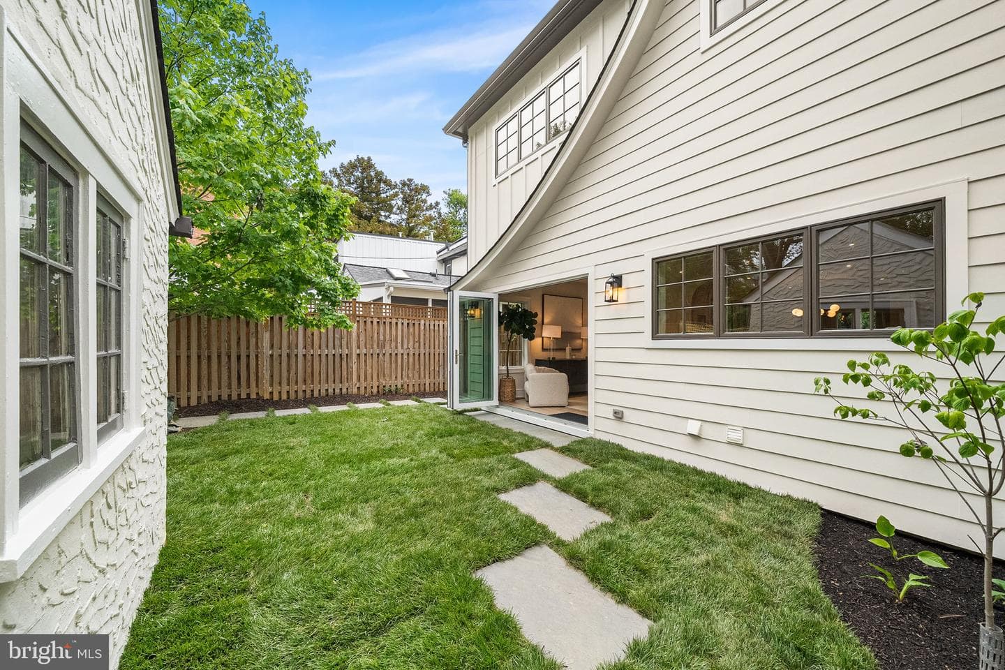3822 Van Ness Street NW photo 8