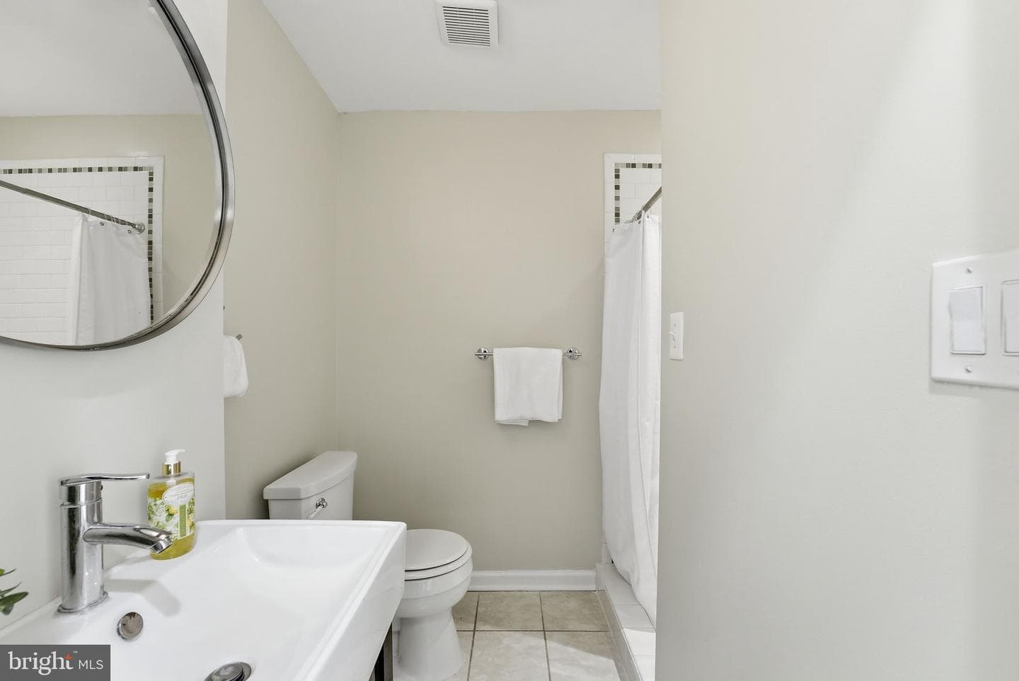 1917 2nd Street NE #301 photo 16