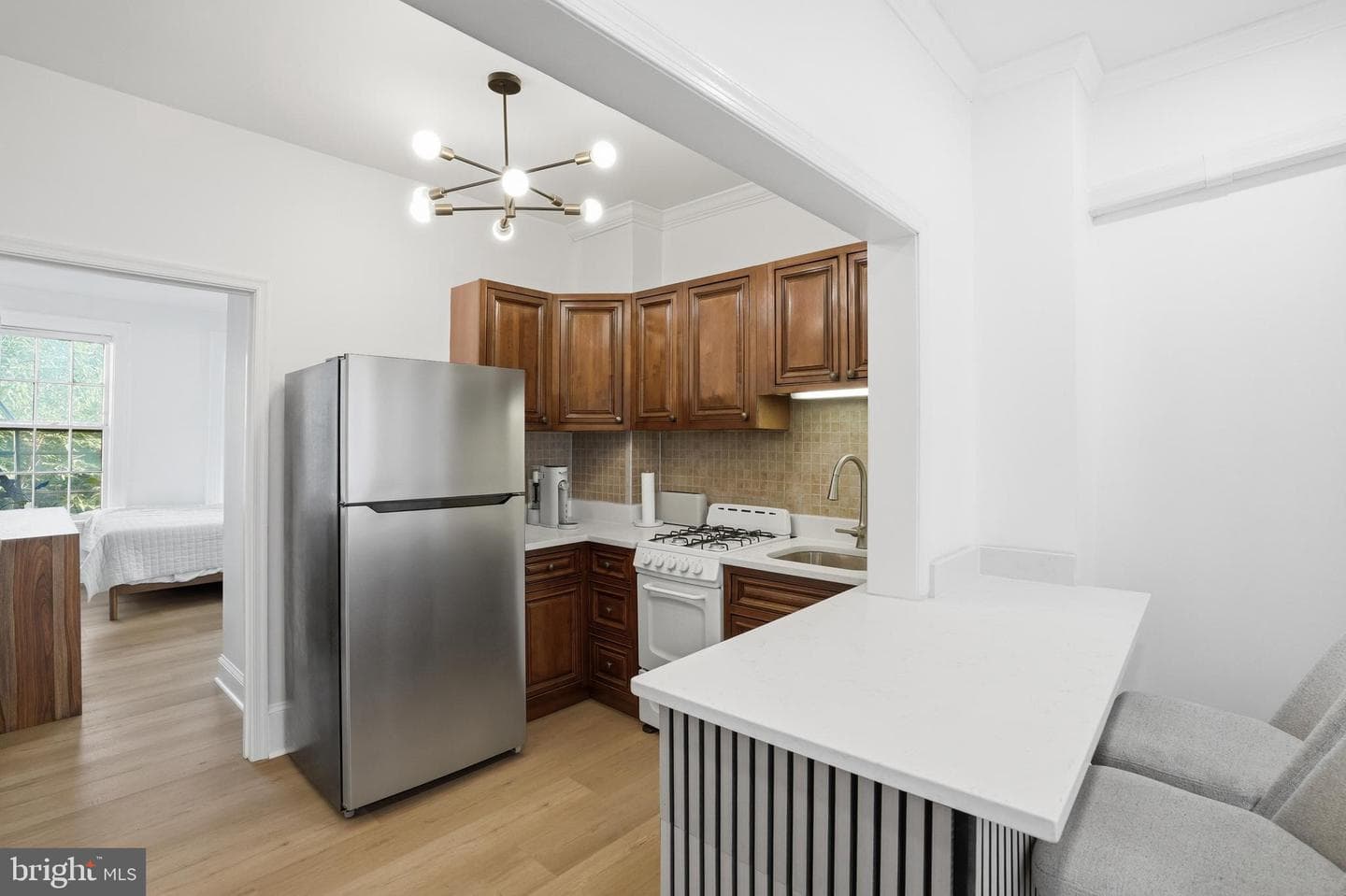 313 C Street SE photo 6