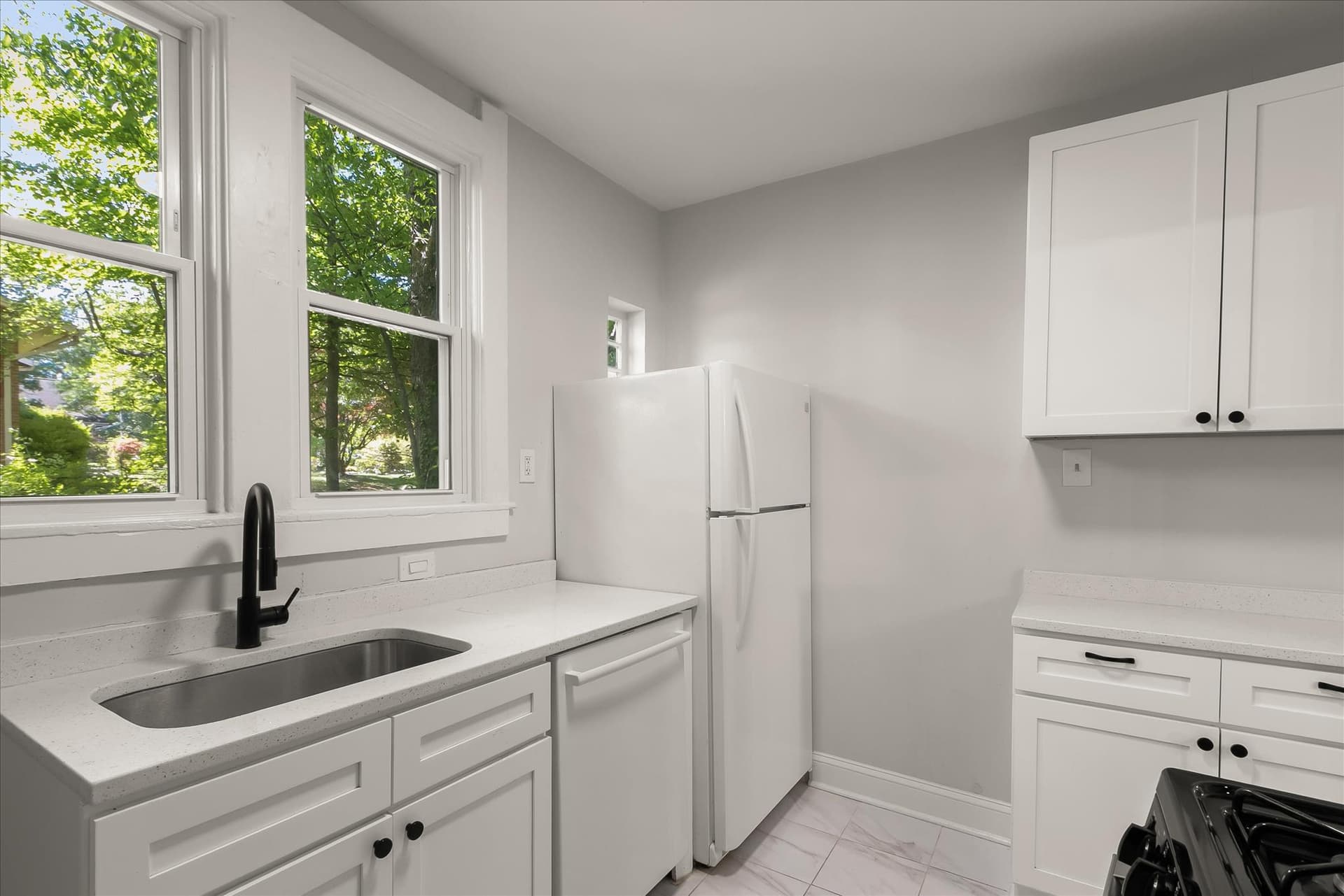 1403 Newton Street NE photo 13
