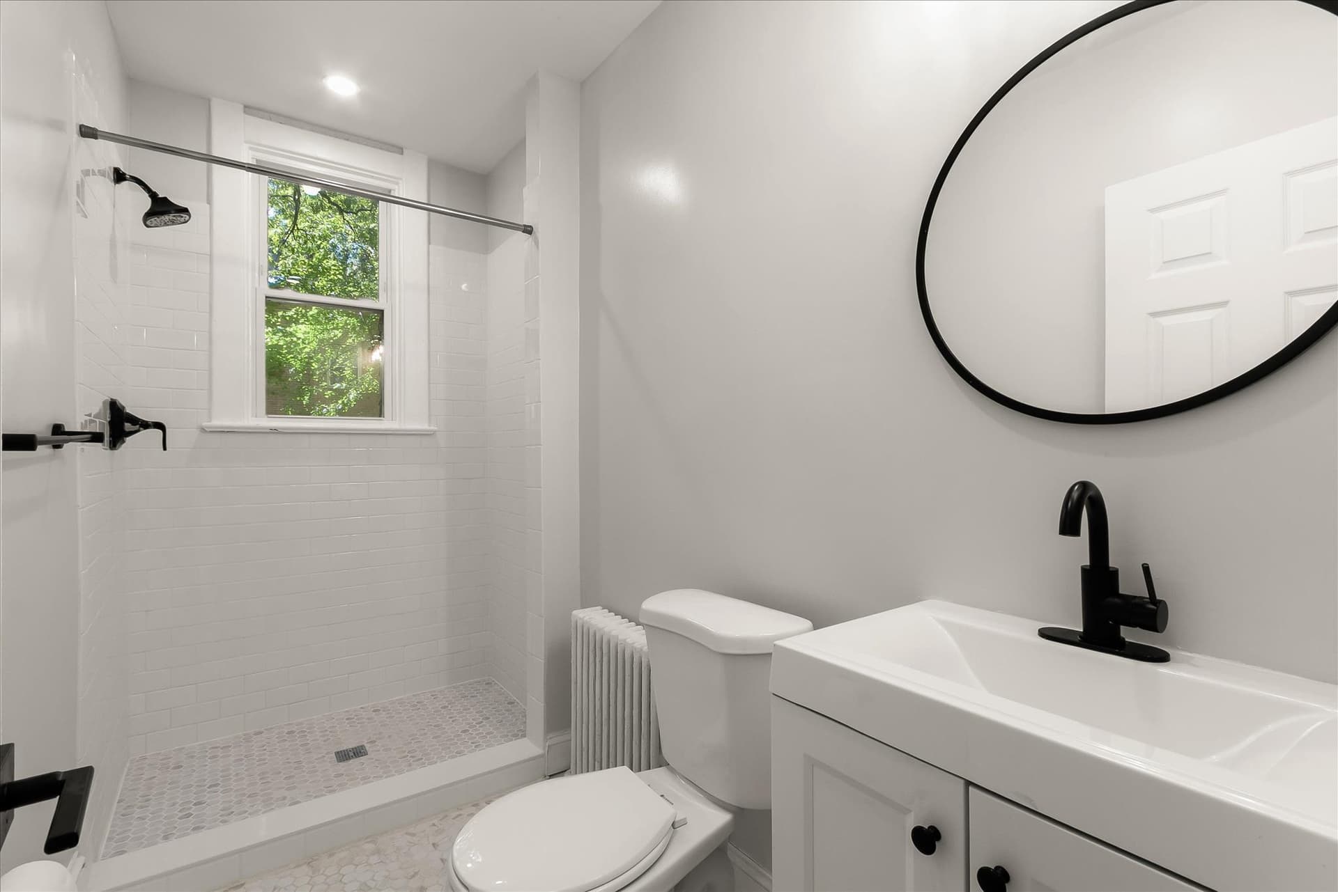 1403 Newton Street NE photo 17