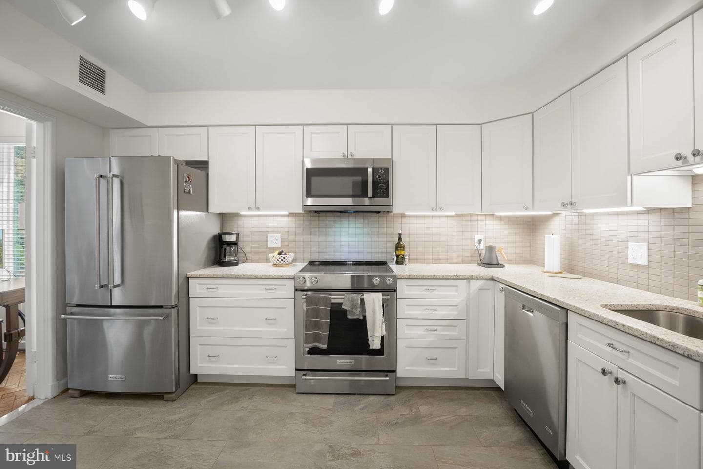 1045 31st Street NW #303 photo 5