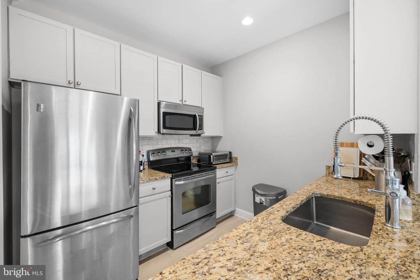 1391 Pennsylvania Avenue SE #425 photo 3