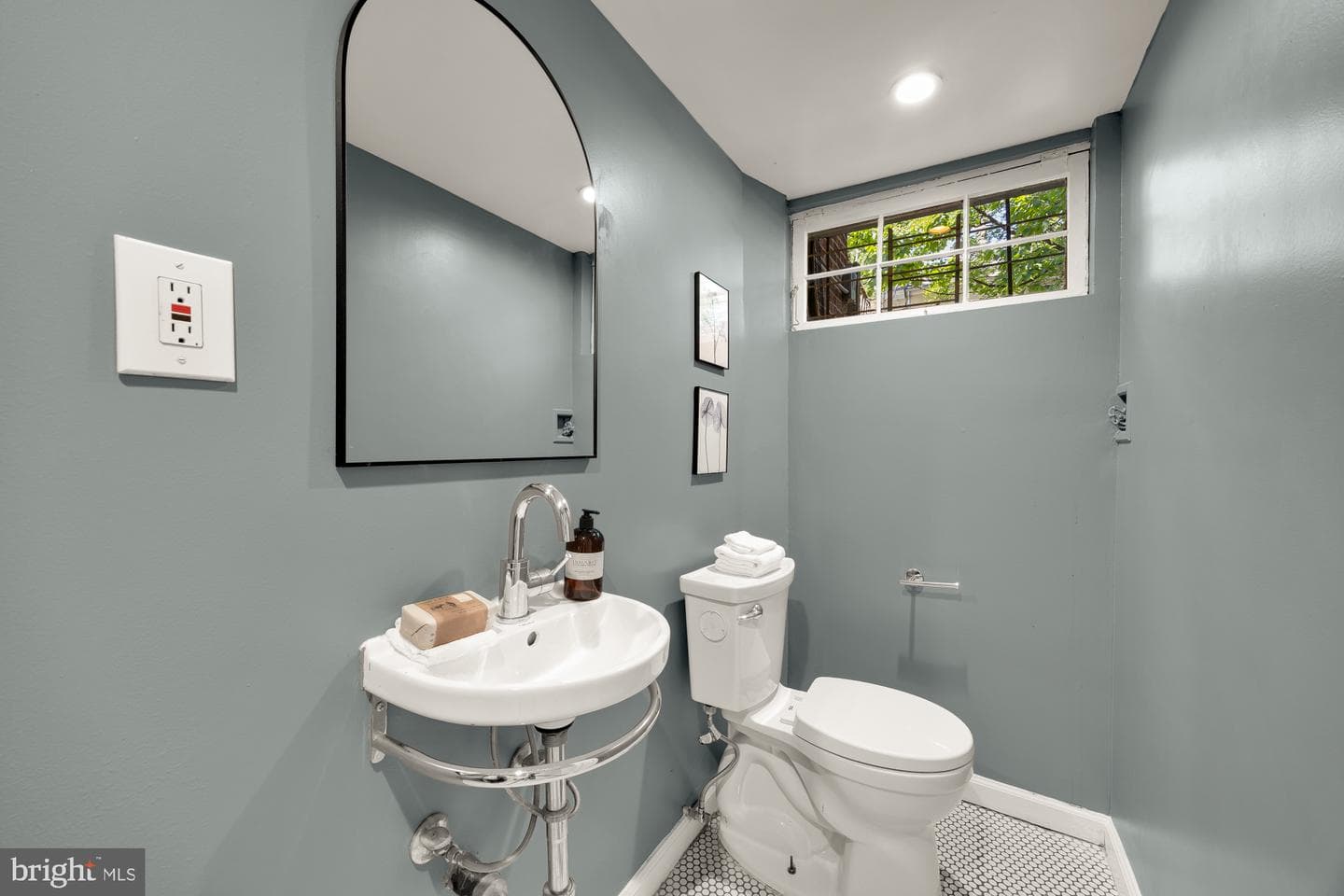1641 Monroe Street NW photo 31