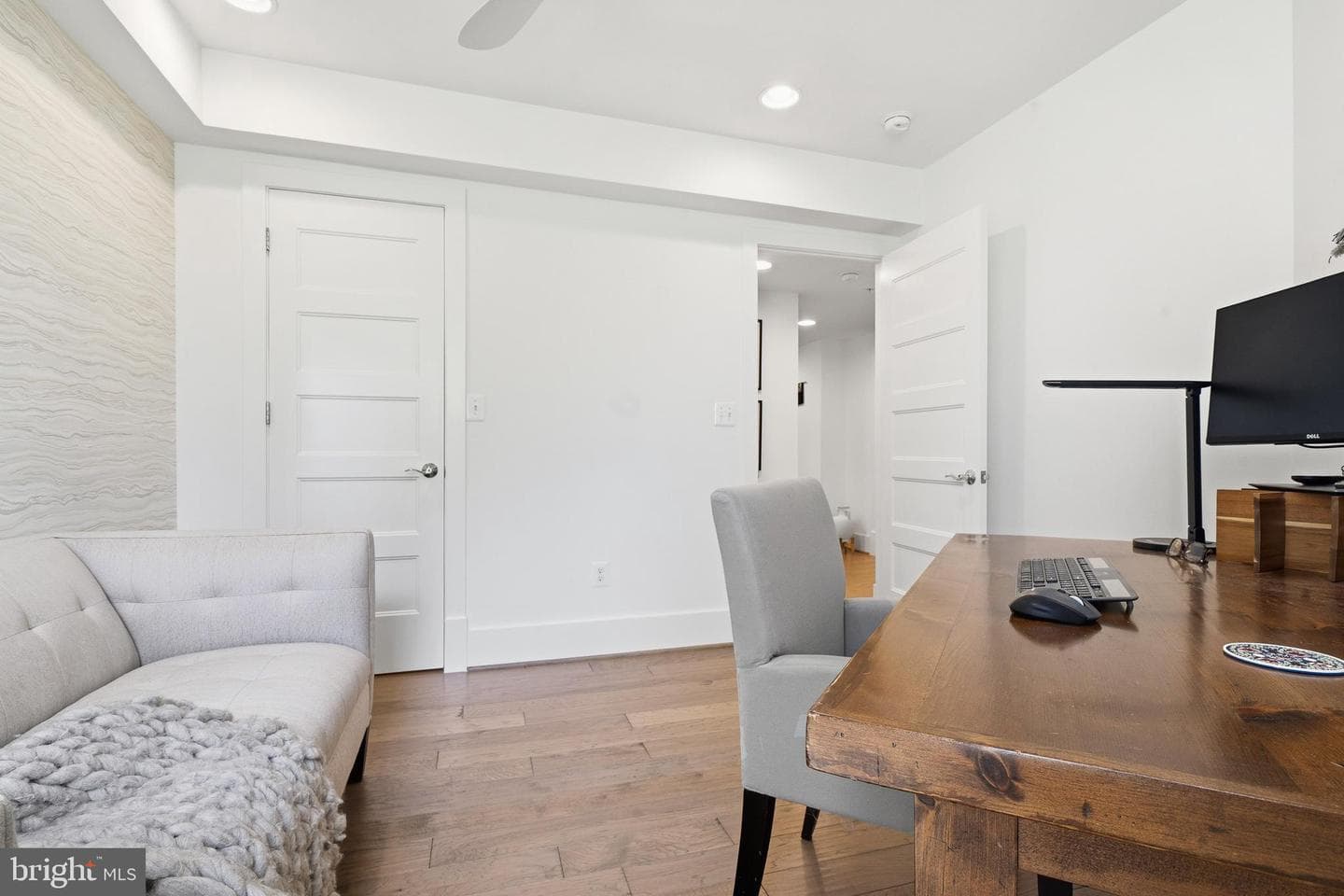 645 Maryland Avenue NE #301 photo 45