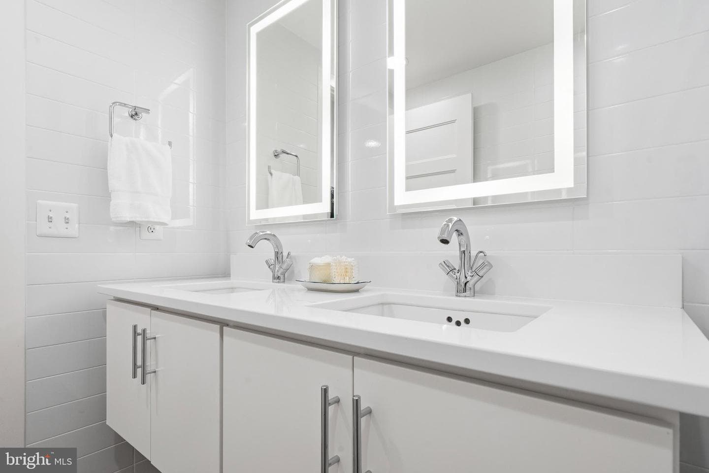 645 Maryland Avenue NE #301 photo 48