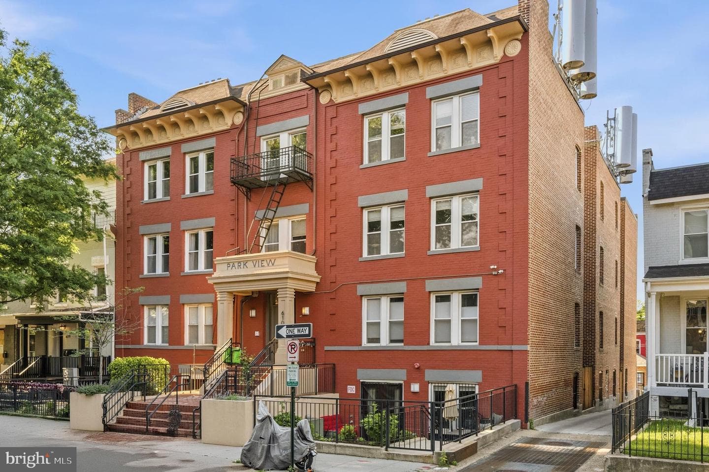 610 Irving Street NW #105 photo 23
