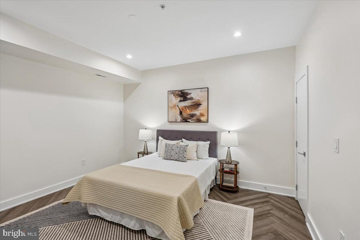 2429 Ontario Road NW #2 photo 35