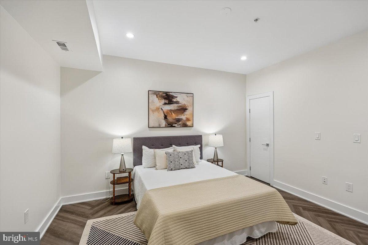 2429 Ontario Road NW #2 photo 36