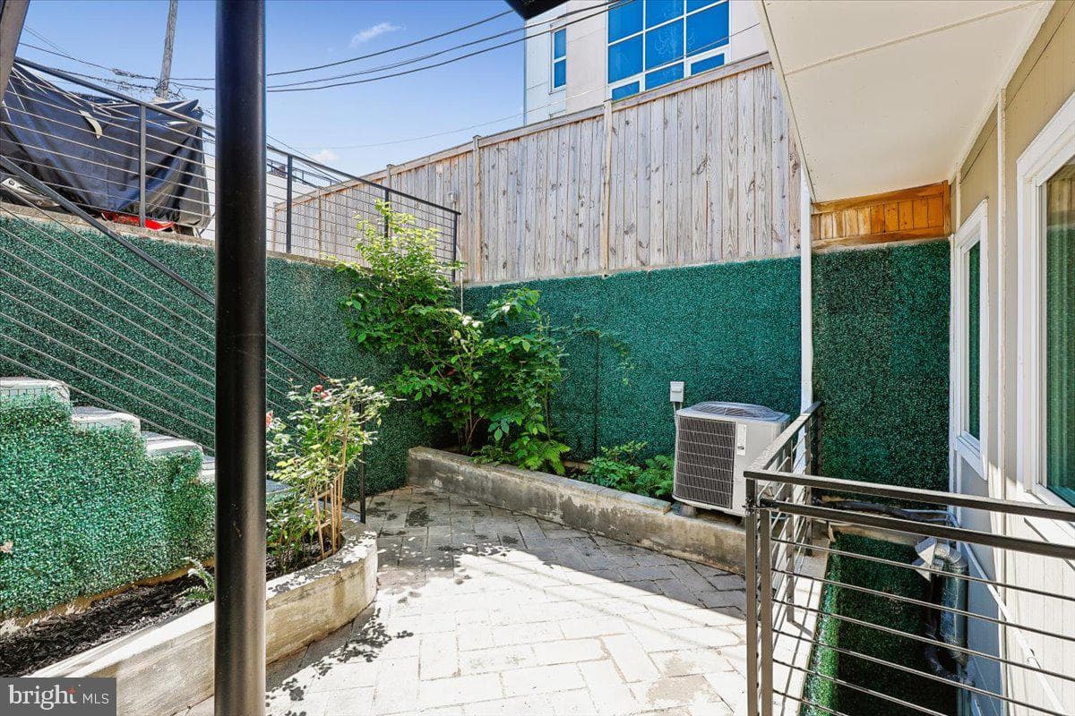 2429 Ontario Road NW #2 photo 45