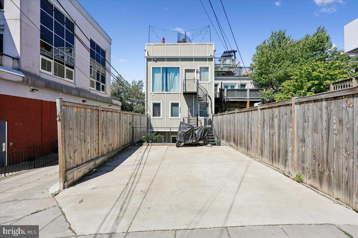 2429 Ontario Road NW #2 photo 50