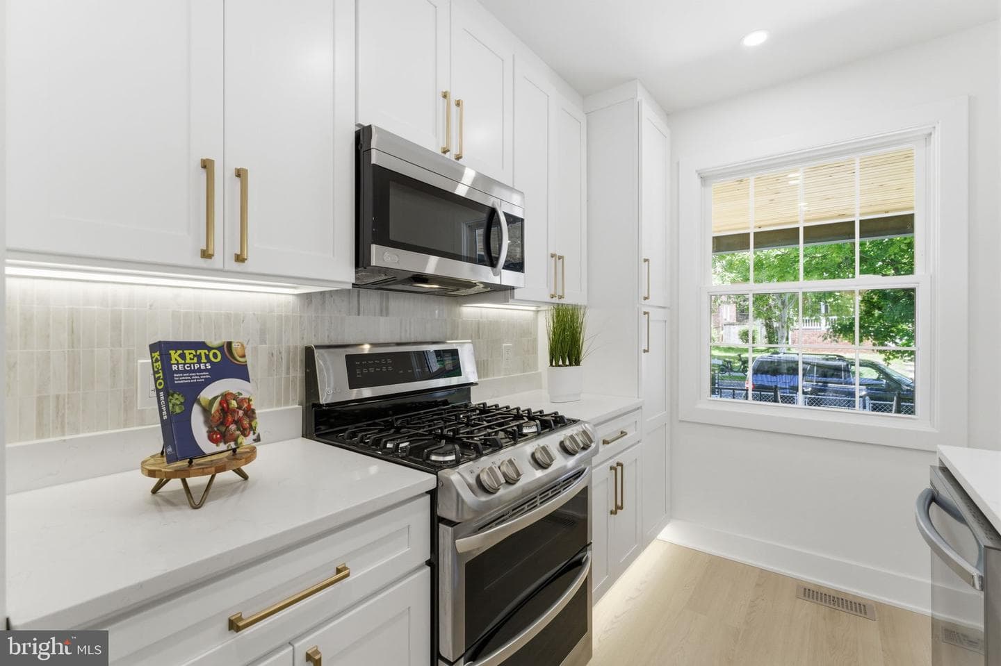4306 22nd Street NE photo 17