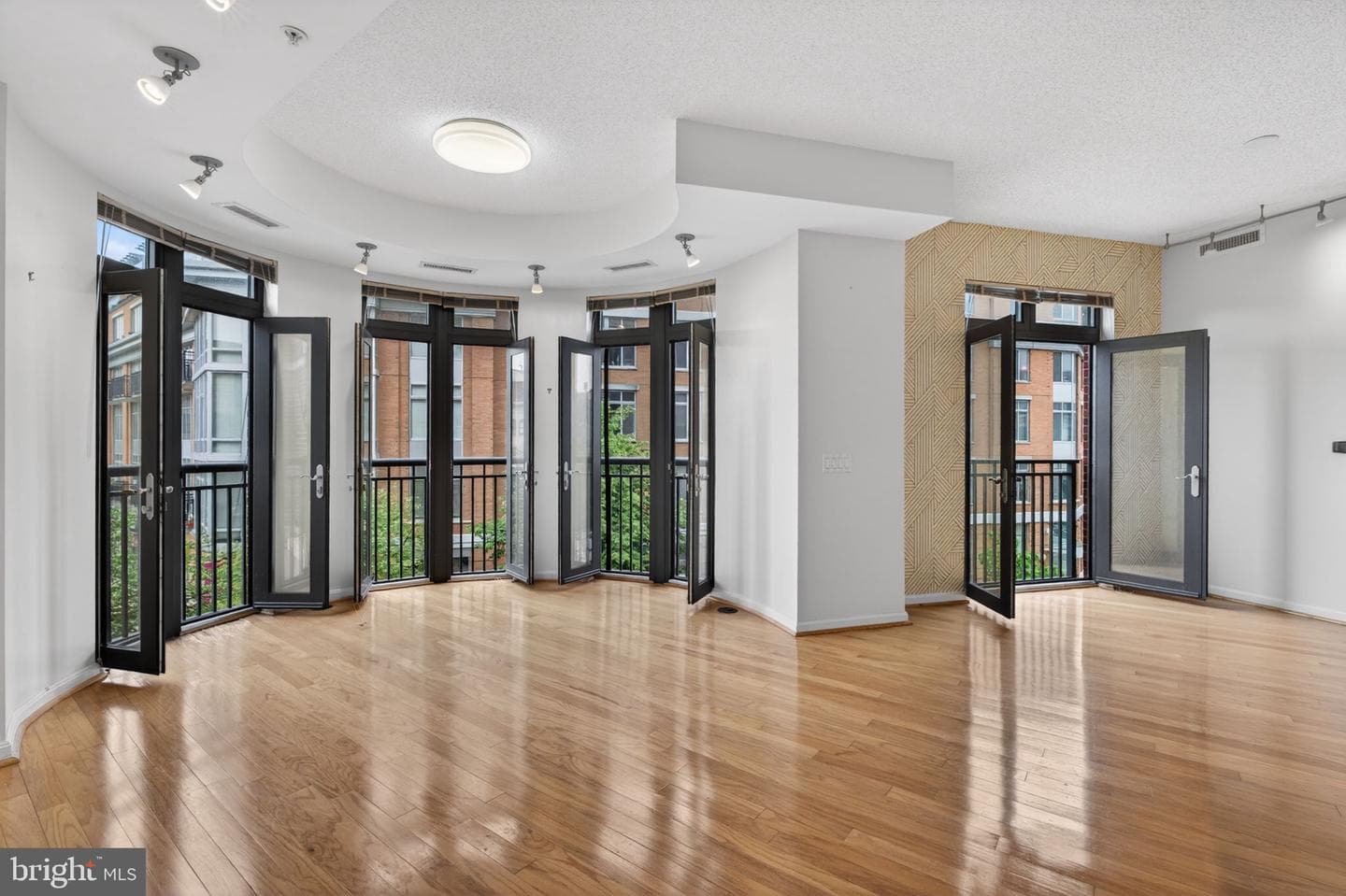 1390 Kenyon Street NW #303 photo 2