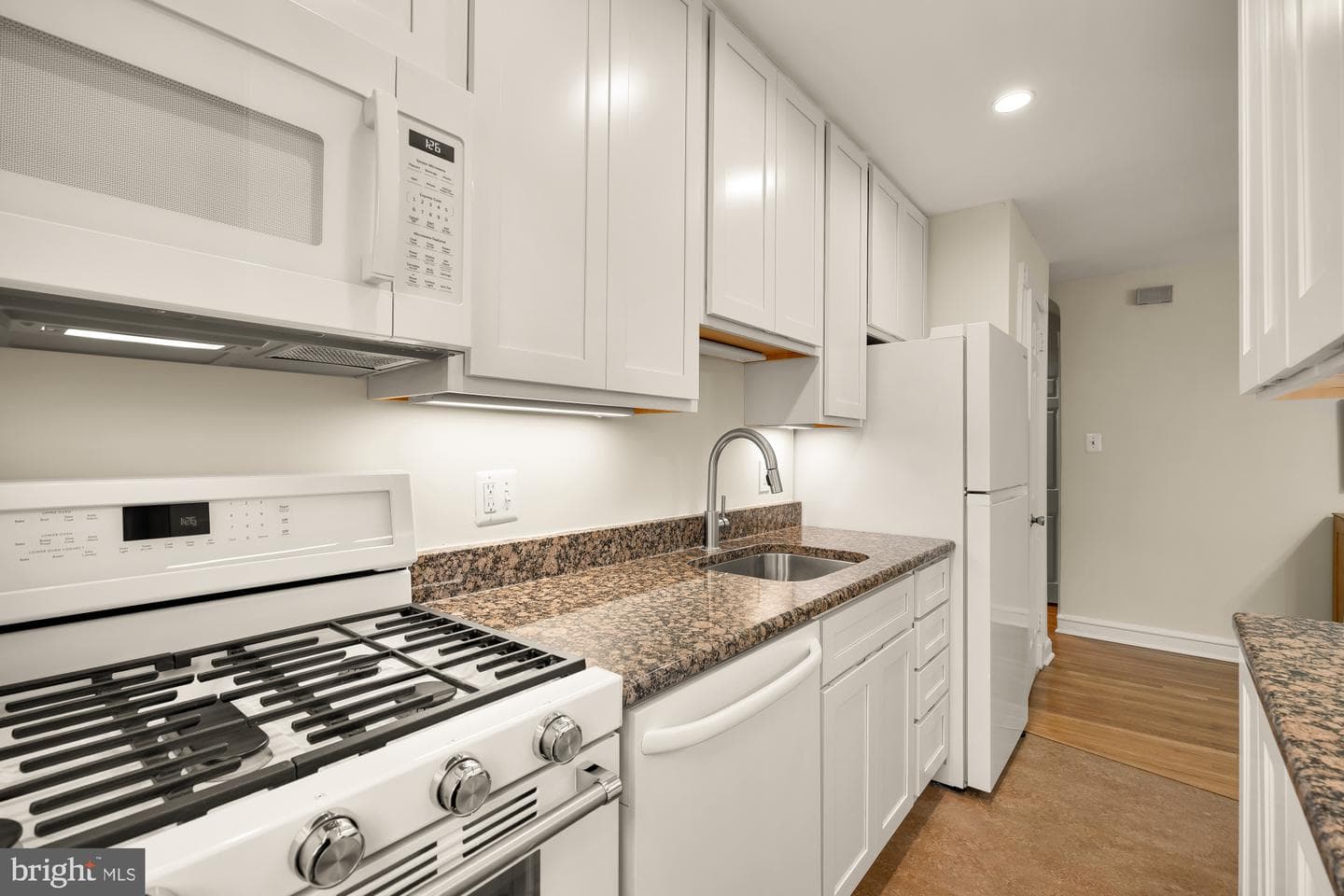 1343 Ives Place SE photo 13