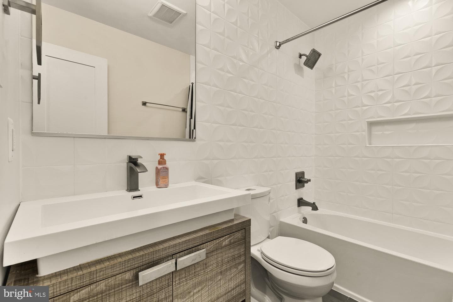 14 T Street NE #1 photo 23