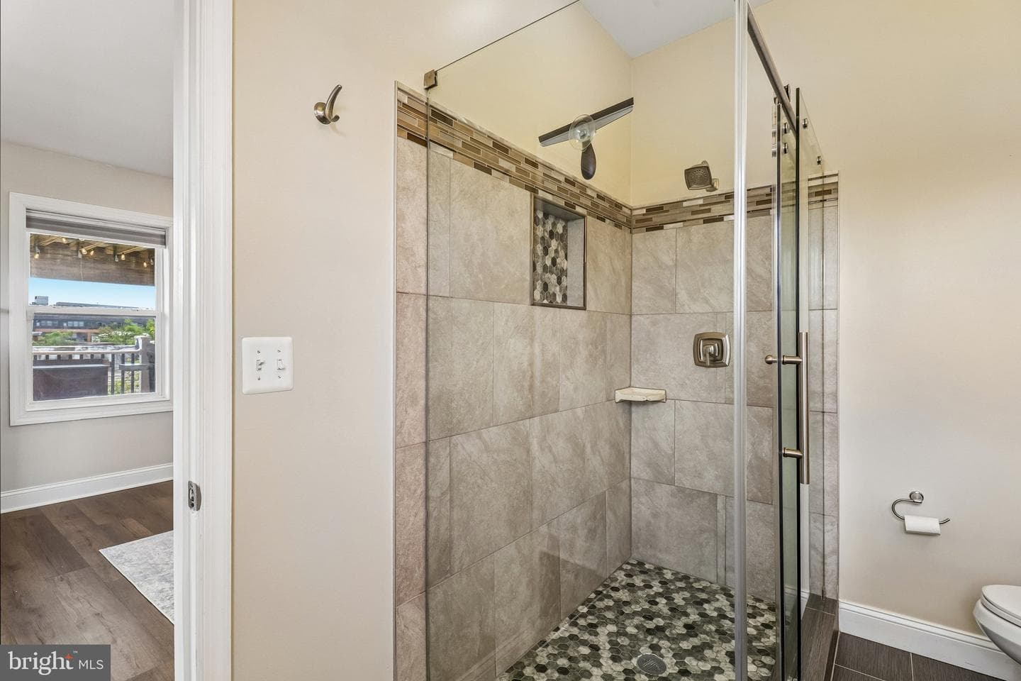 233 S Street NE #5 photo 32