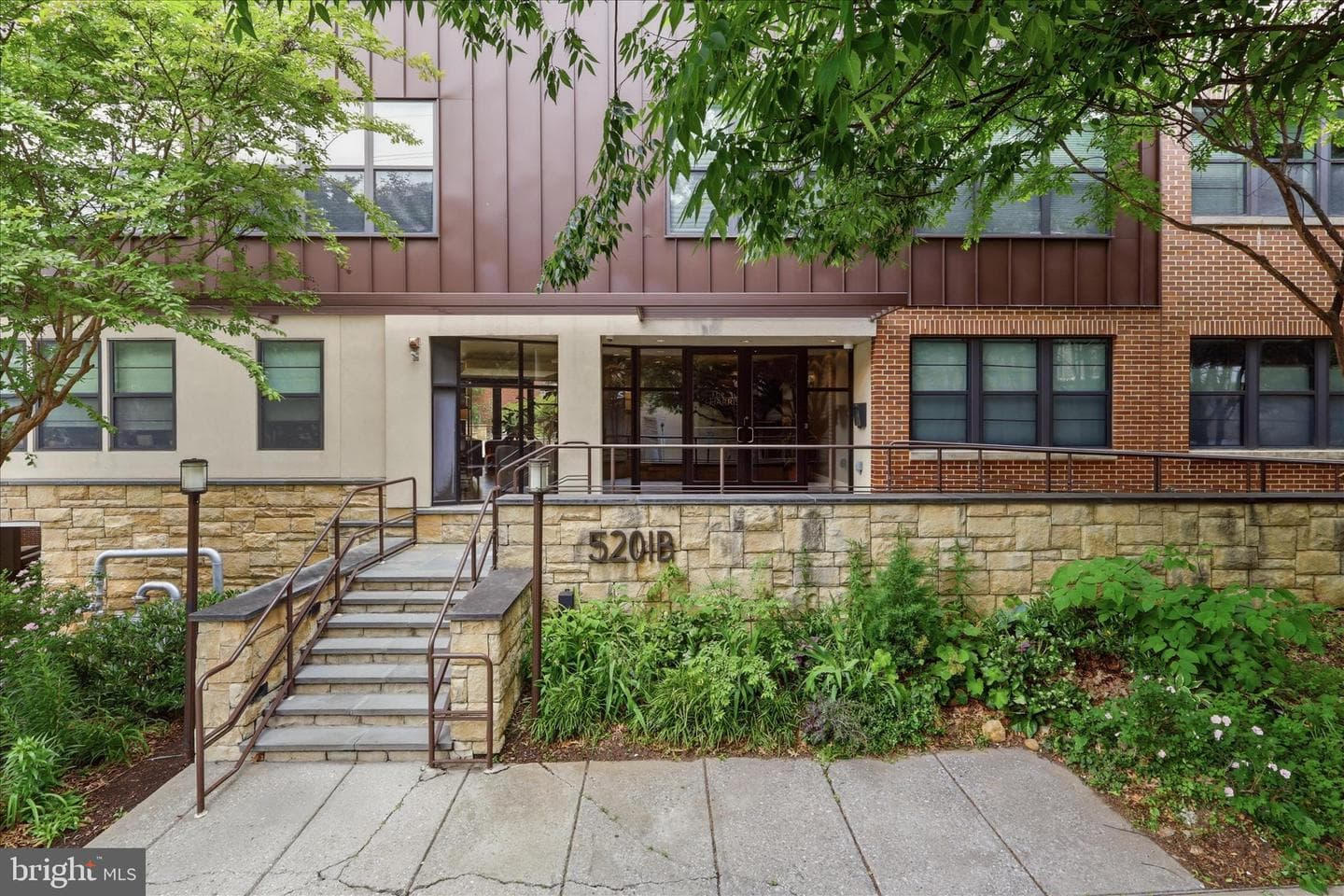 5201 Wisconsin Avenue NW #406 photo 3