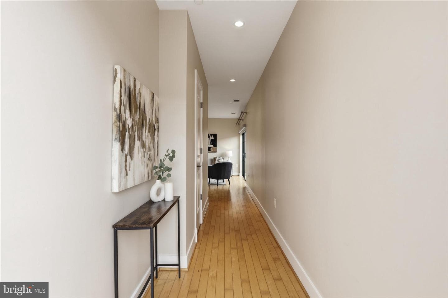 5201 Wisconsin Avenue NW #406 photo 4