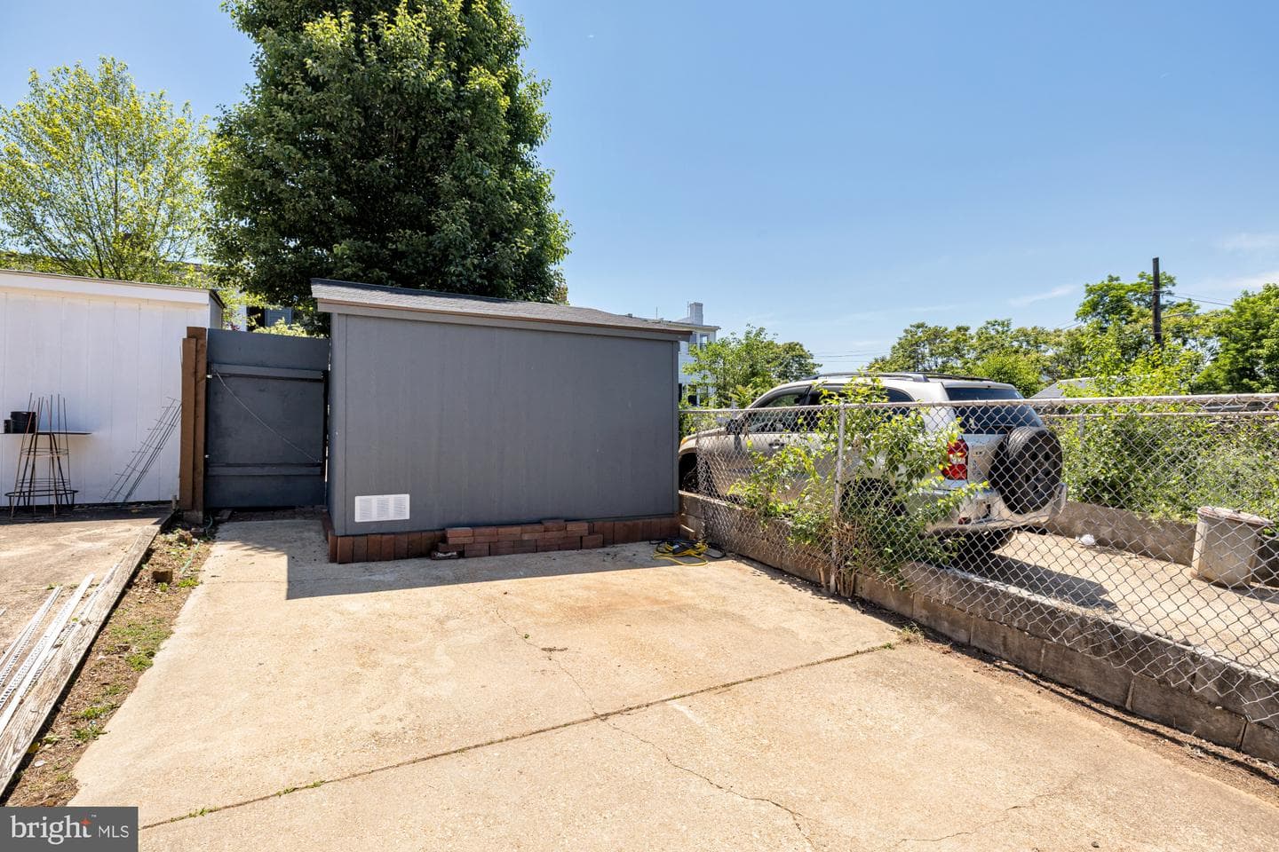908 Girard Street NE photo 46