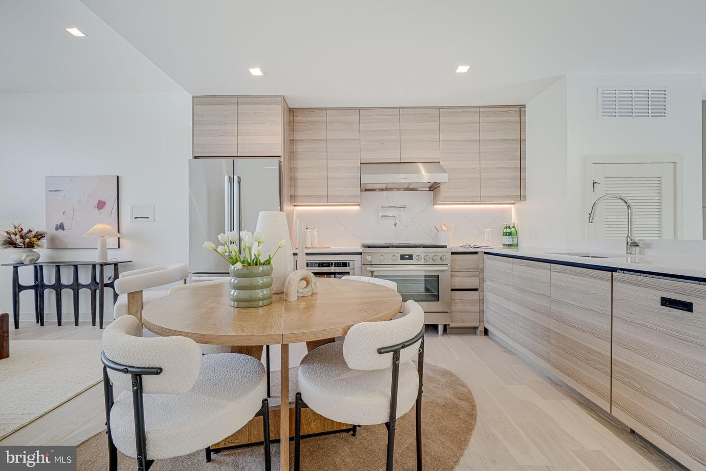 2905 Newark Street NW photo 8
