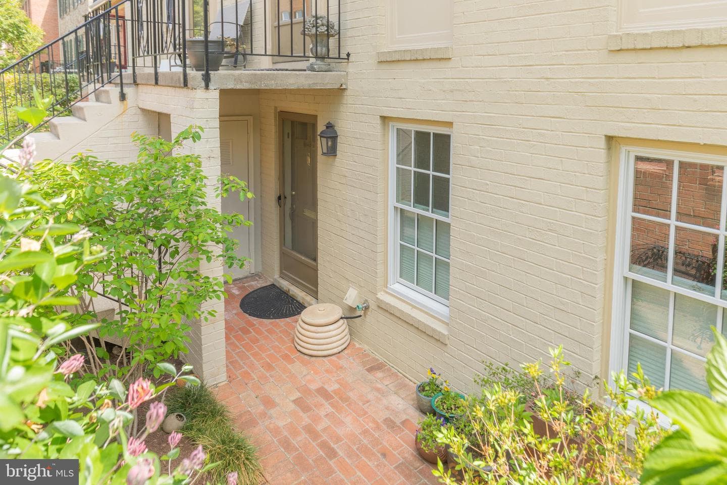 1662 Beekman Place NW #d photo 59
