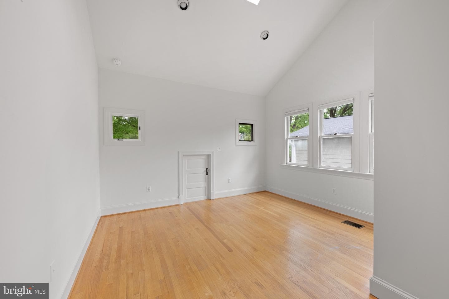 4830 Brandywine Street NW photo 16