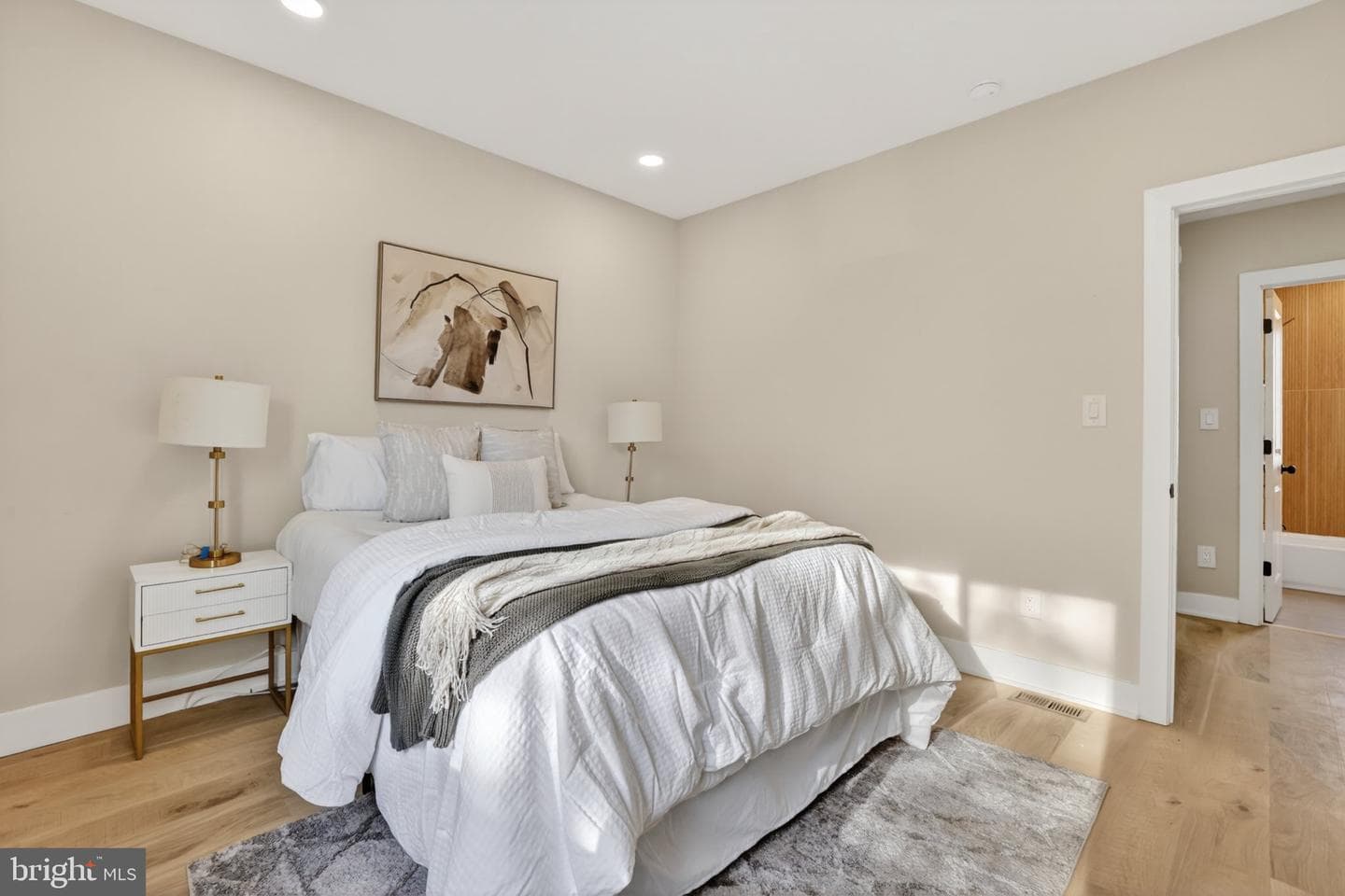 311 35th Street NE photo 15