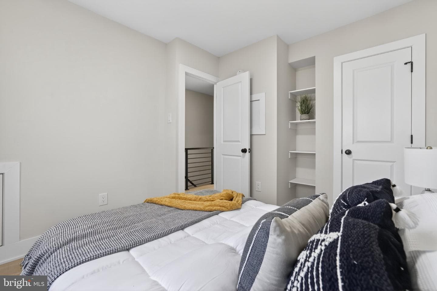 311 35th Street NE photo 19